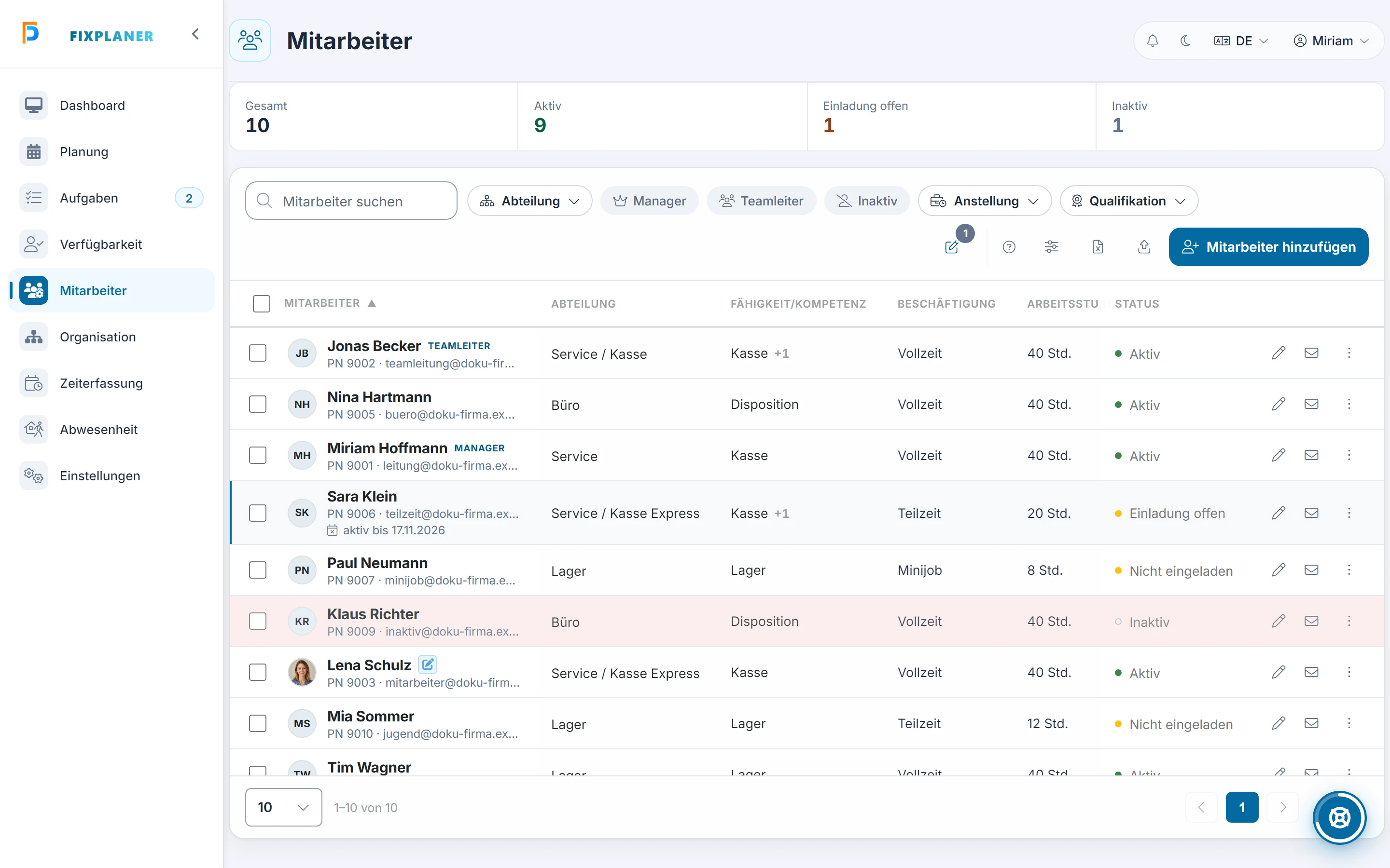 Screenshot: So sieht FixPlaner aus. Markiert: (A) Mitarbeiter: Über diesen Eintrag im Menü erreichst du die Liste deiner Mitarbeiter., (B) Einstellungen: Hier richtest du FixPlaner für deinen Betrieb ein, zum Beispiel die Terminals.