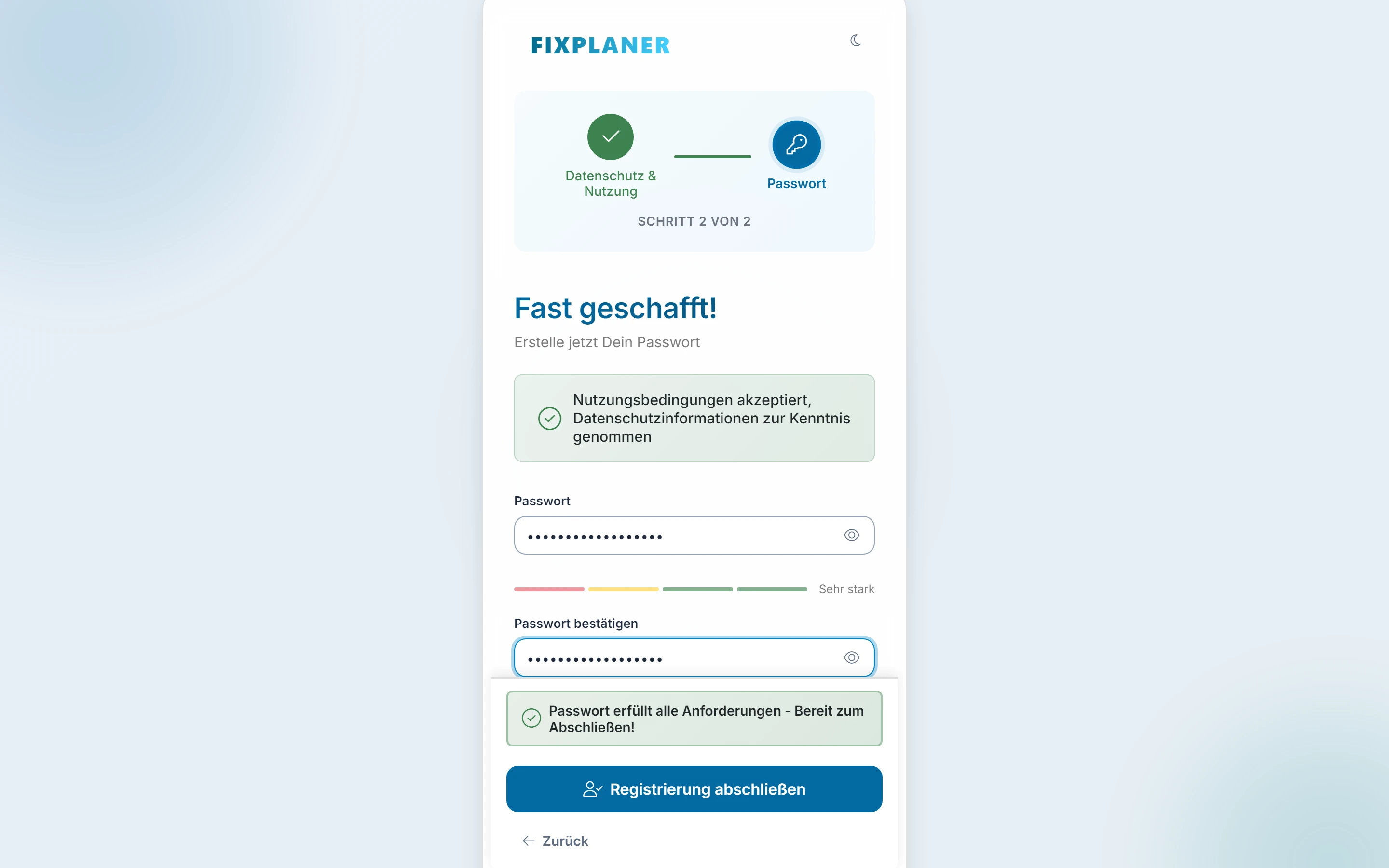 Screenshot Einladung annehmen: Schritt 3: Passwort festlegen und abschließen. Markiert: (1) Passwort: Hier legst du dein erstes Passwort für FixPlaner fest und wiederholst es., (2) Registrierung abschließen: „Registrierung abschließen“ aktiviert dein Konto mit Passwort und Einwilligungen.