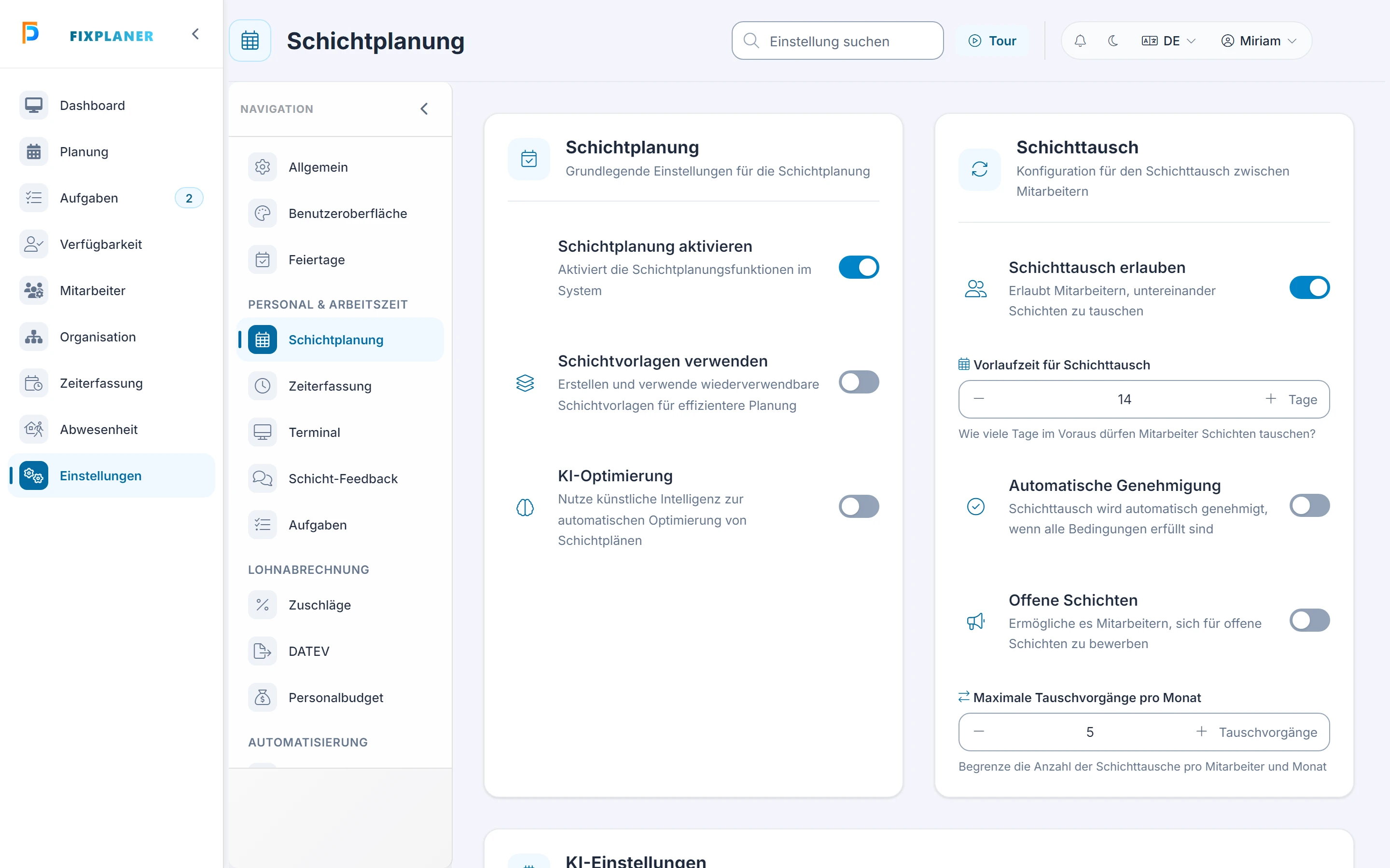 Screenshot: Bildschirm Personal & Arbeitszeit. Markiert: (1) Schichtplanung: Die Gruppe führt zu Schichtplanung, Zeiterfassung, Terminal, Schicht-Feedback und Aufgaben., (A) Schichtplanung: Rechts steht die gewählte Seite mit ihren Schaltern.