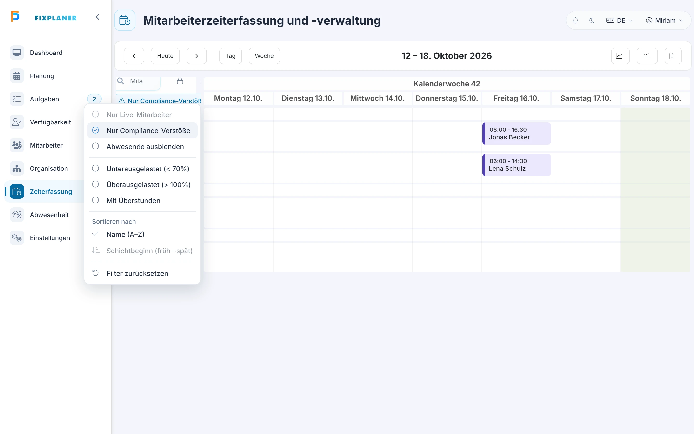 Screenshot: Filter. Markiert: (1) Nur Live-Mitarbeiter: Zeigt nur Personen, die gerade eingestempelt sind; die Option gibt es nur in der Tagesansicht., (2) Nur Compliance-Verstöße: Zeigt nur Personen mit einem Verstoß gegen Höchstzeit oder Pausen., (3) Filter zurücksetzen: Die App merkt sich den Filter; „Filter zurücksetzen“ zeigt wieder alle Personen.
